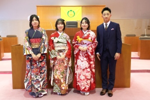 二十歳を祝うつどい